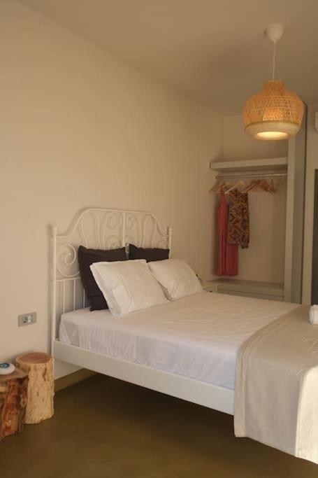 Mekia'S Beach House Livadia  Exterior photo